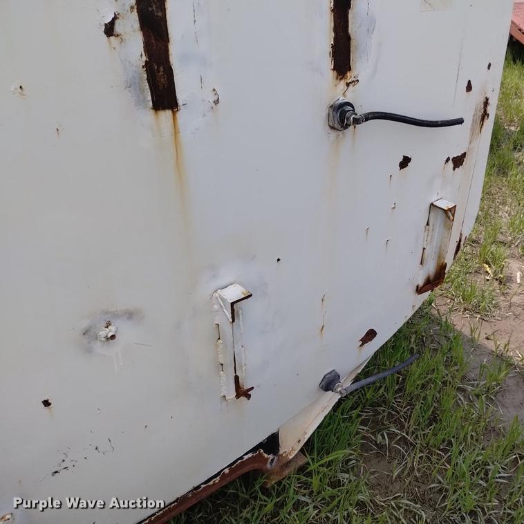 image for item DN6438 Water tank bed