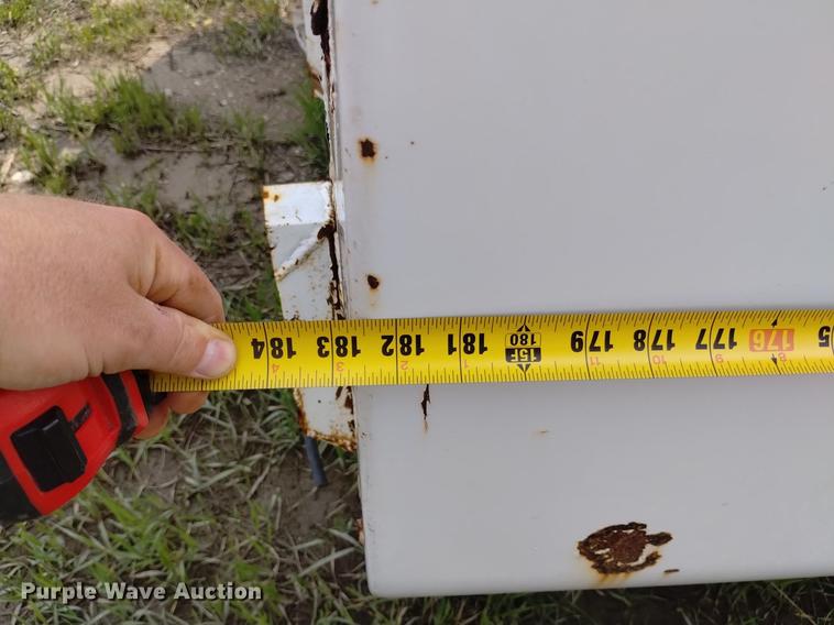 image for item DN6438 Water tank bed