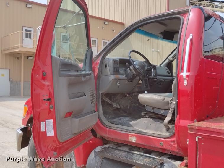 image for item DN6439 2008 Ford F750 Super Duty  utility / service truck