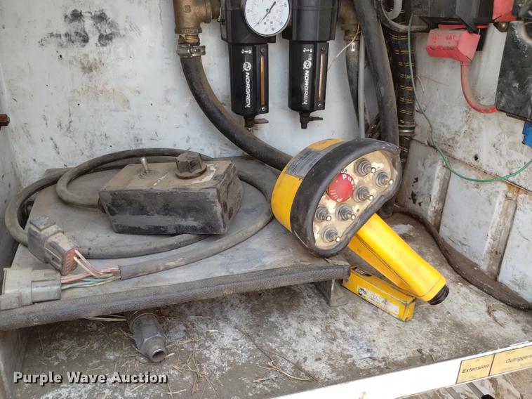 image for item DN6439 2008 Ford F750 Super Duty  utility / service truck