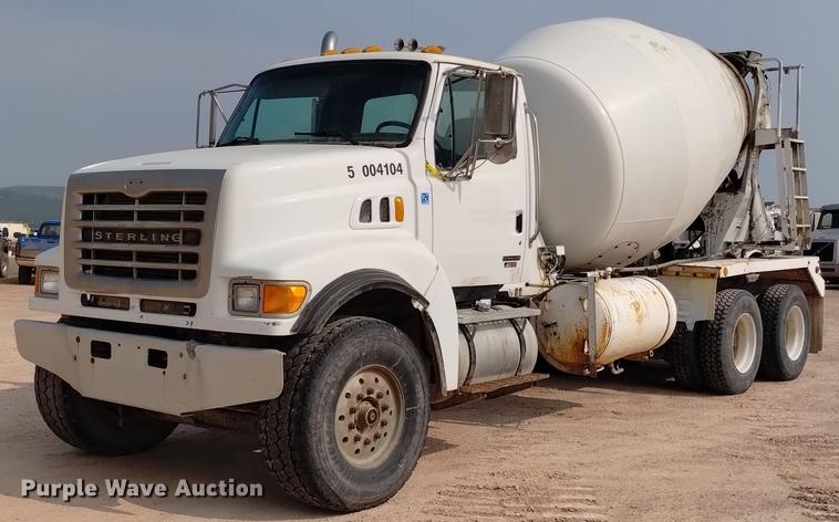 image for item DN6441 2004 Sterling LT9511  ready mix truck