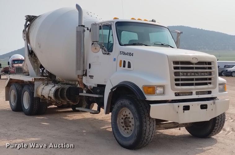 image for item DN6441 2004 Sterling LT9511  ready mix truck