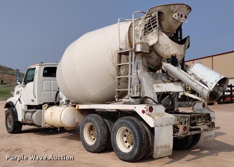 image for item DN6441 2004 Sterling LT9511  ready mix truck