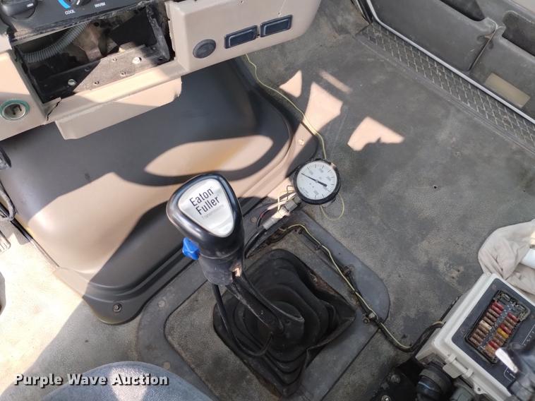 image for item DN6441 2004 Sterling LT9511  ready mix truck