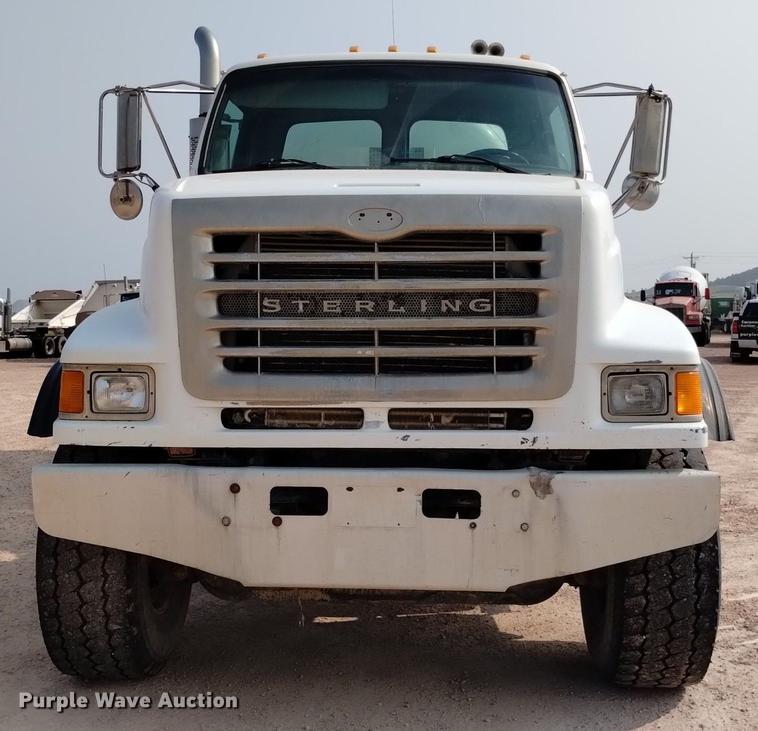 image for item DN6441 2004 Sterling LT9511  ready mix truck