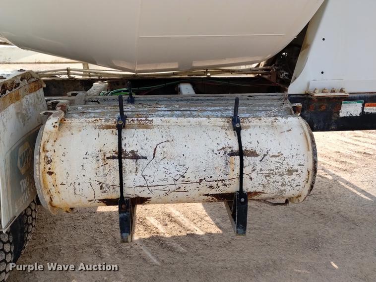 image for item DN6441 2004 Sterling LT9511  ready mix truck