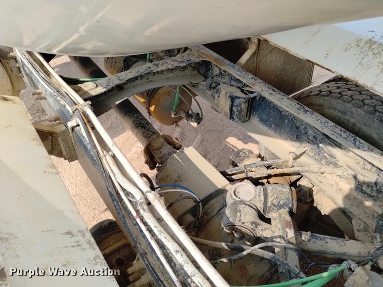 image for item DN6441 2004 Sterling LT9511  ready mix truck