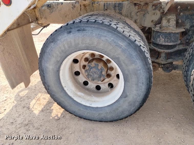 image for item DN6441 2004 Sterling LT9511  ready mix truck