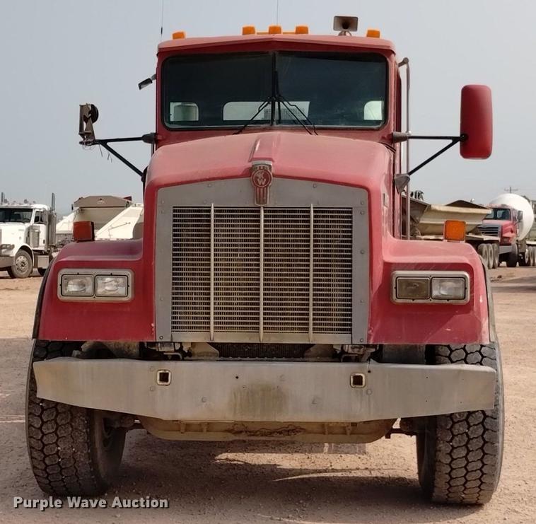 image for item DN6442 2001 Kenworth W900B  ready mix truck