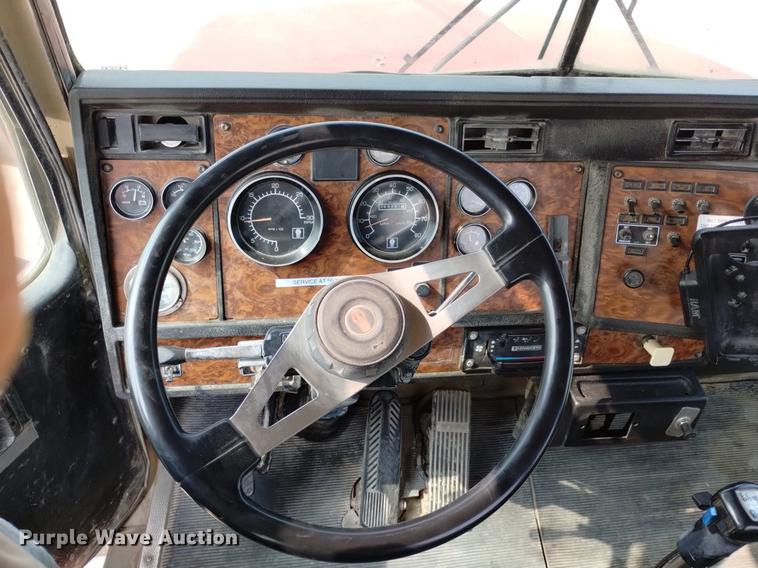 image for item DN6442 2001 Kenworth W900B  ready mix truck