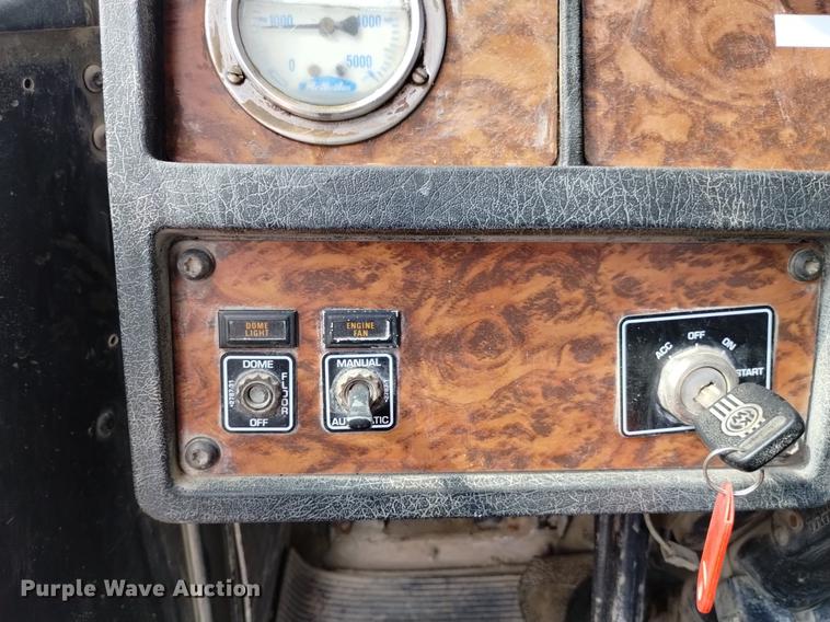 image for item DN6442 2001 Kenworth W900B  ready mix truck