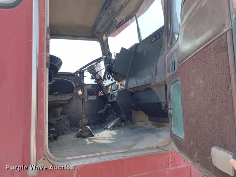 image for item DN6442 2001 Kenworth W900B  ready mix truck