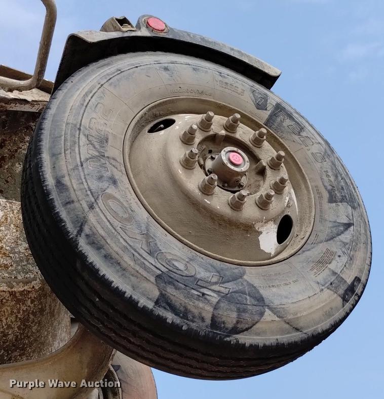 image for item DN6442 2001 Kenworth W900B  ready mix truck