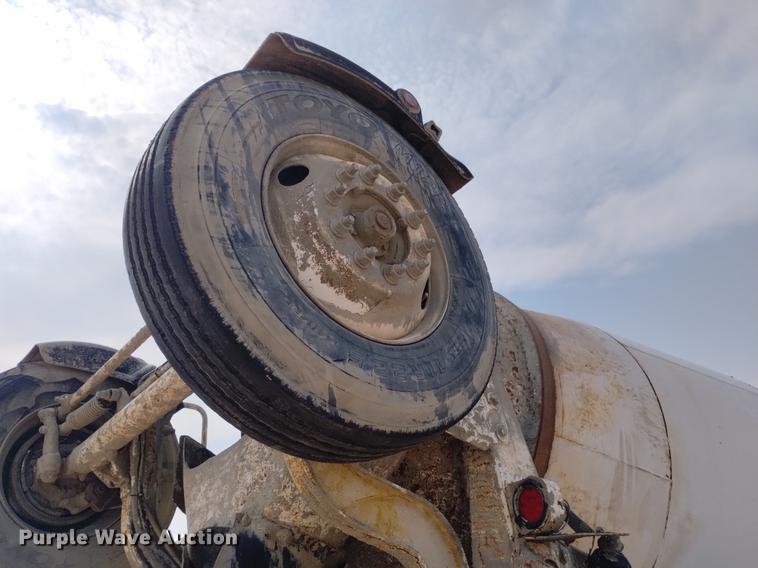 image for item DN6442 2001 Kenworth W900B  ready mix truck