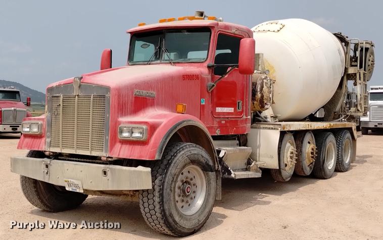 image for item DN6443 2000 Kenworth W900  ready mix truck