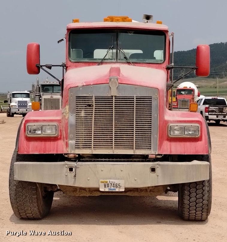 image for item DN6443 2000 Kenworth W900  ready mix truck