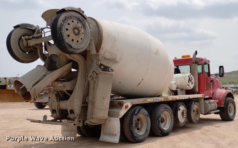 image for item DN6443 2000 Kenworth W900  ready mix truck