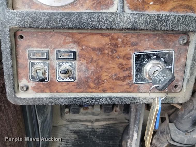 image for item DN6443 2000 Kenworth W900  ready mix truck