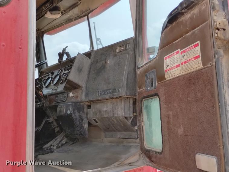 image for item DN6443 2000 Kenworth W900  ready mix truck