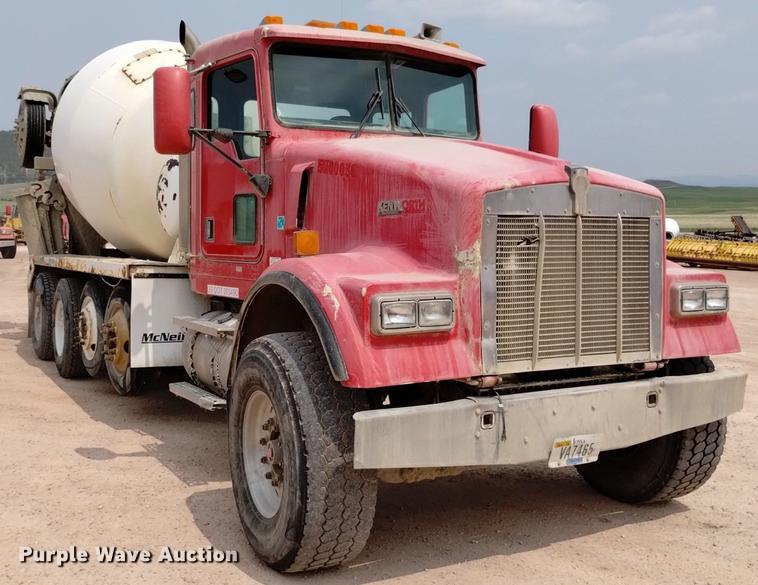 image for item DN6443 2000 Kenworth W900  ready mix truck