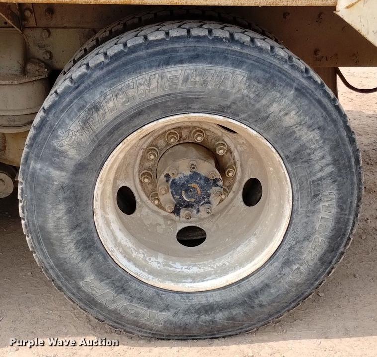 image for item DN6443 2000 Kenworth W900  ready mix truck