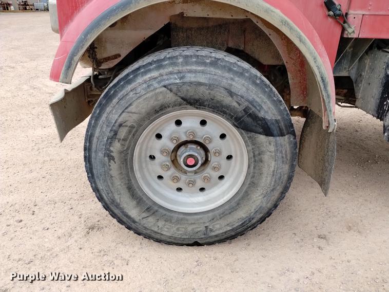 image for item DN6443 2000 Kenworth W900  ready mix truck