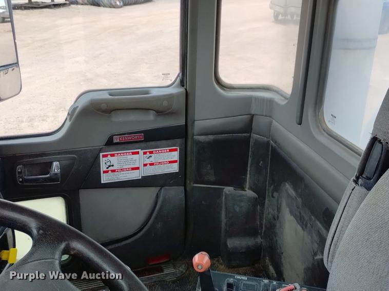 image for item DN6444 2007 Kenworth W900  ready mix truck