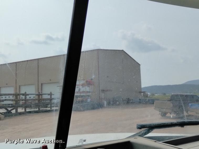 image for item DN6445 1999 Mack CH613  semi truck