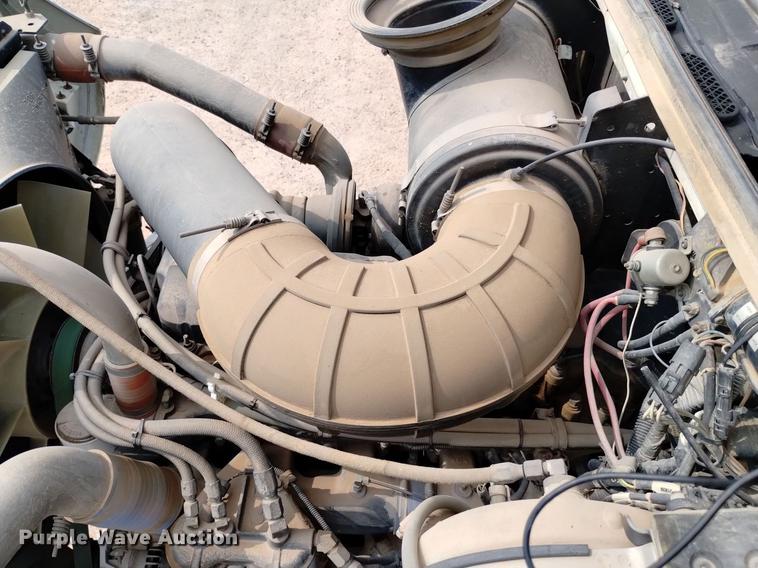 image for item DN6445 1999 Mack CH613  semi truck