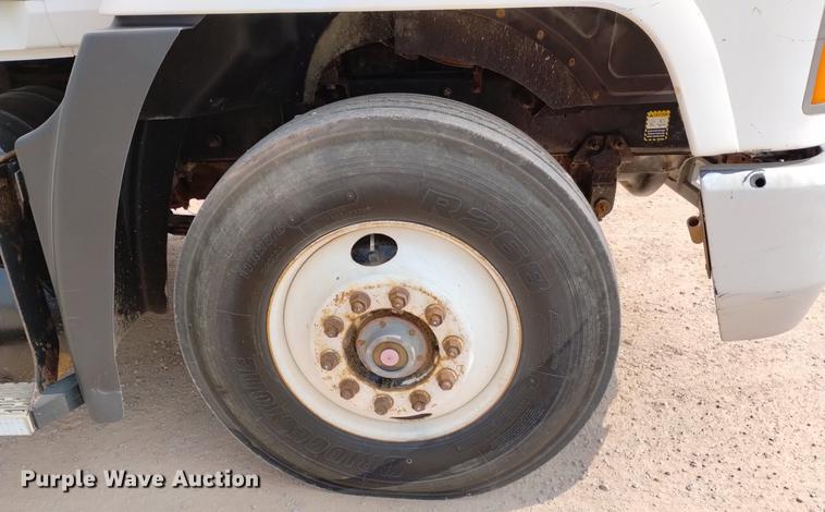 image for item DN6445 1999 Mack CH613  semi truck