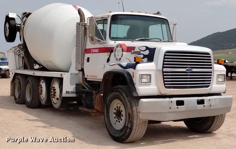 image for item DN6446 1994 Ford L9000  ready mix truck