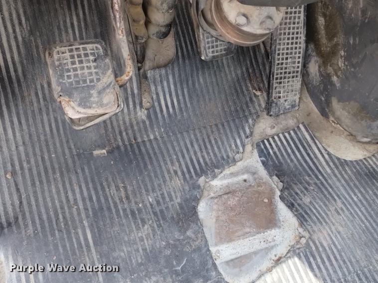 image for item DN6446 1994 Ford L9000  ready mix truck