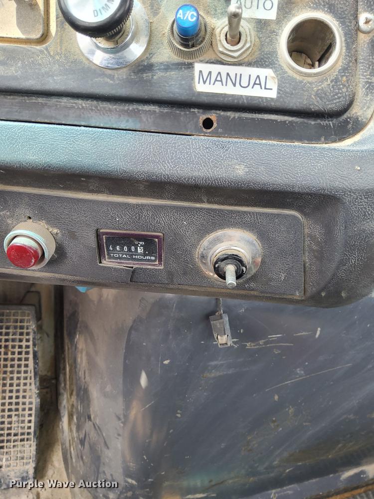 image for item DN6446 1994 Ford L9000  ready mix truck