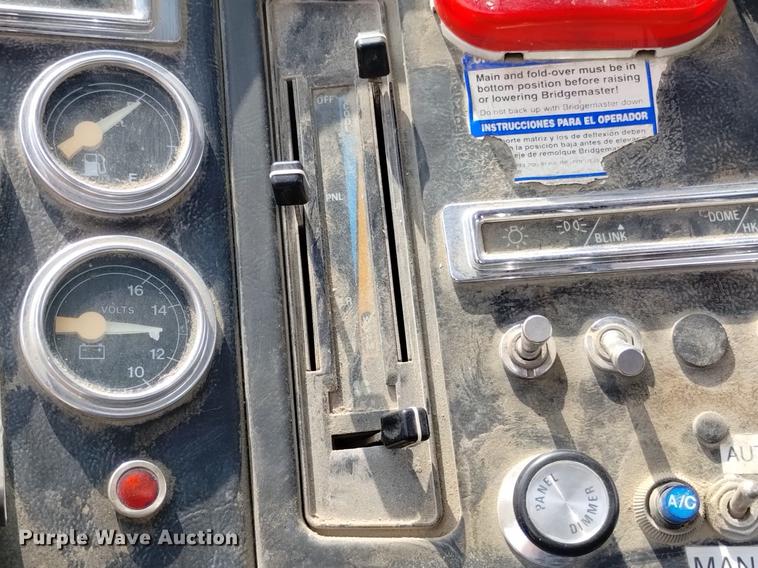 image for item DN6446 1994 Ford L9000  ready mix truck