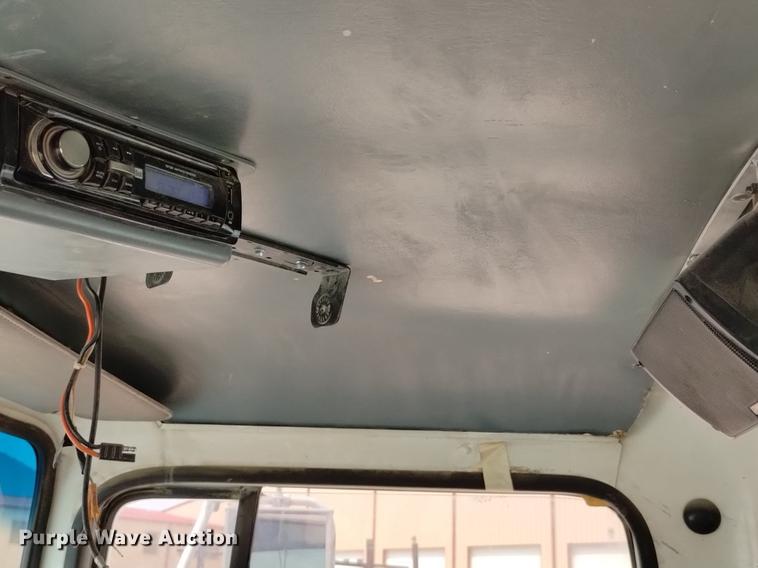 image for item DN6446 1994 Ford L9000  ready mix truck