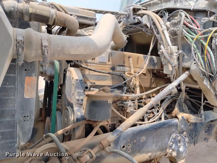 image for item DN6446 1994 Ford L9000  ready mix truck