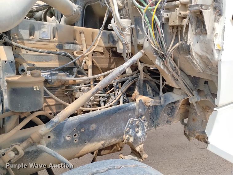 image for item DN6446 1994 Ford L9000  ready mix truck