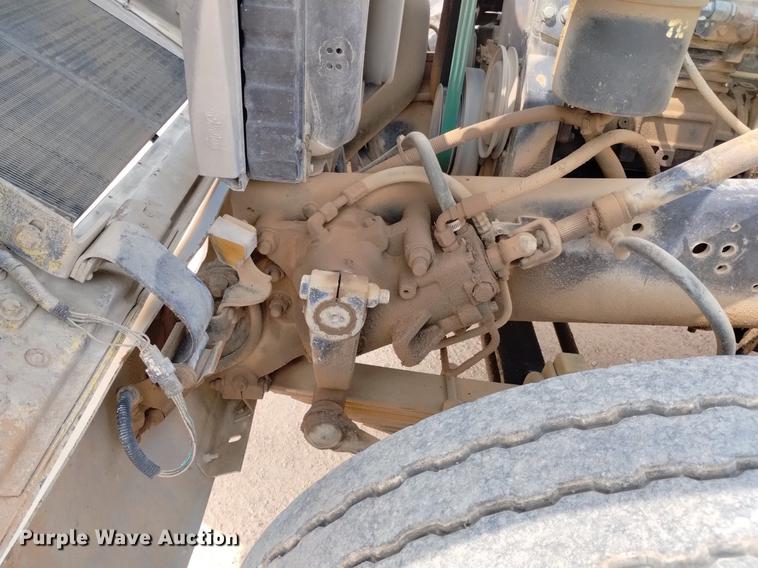 image for item DN6446 1994 Ford L9000  ready mix truck