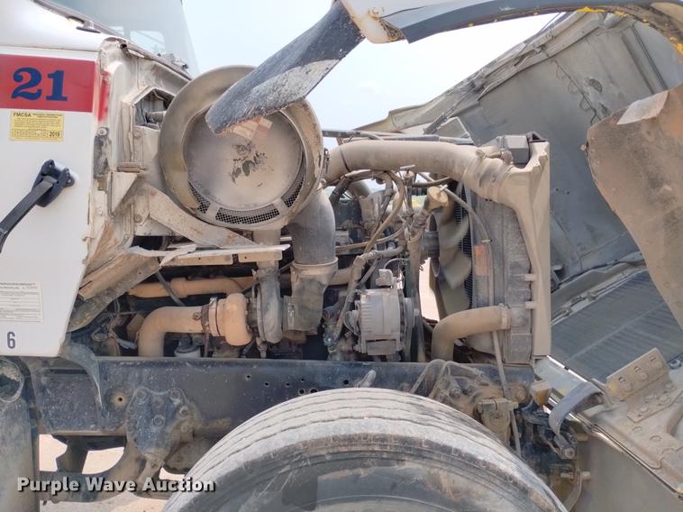 image for item DN6446 1994 Ford L9000  ready mix truck