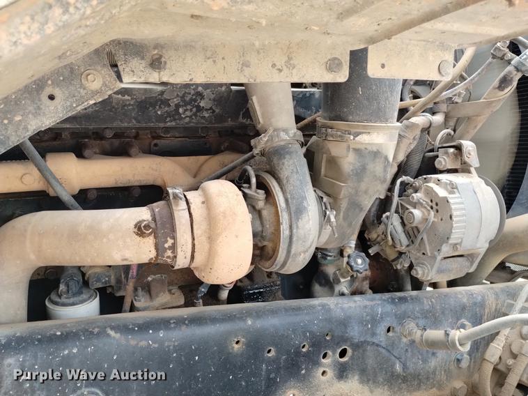 image for item DN6446 1994 Ford L9000  ready mix truck