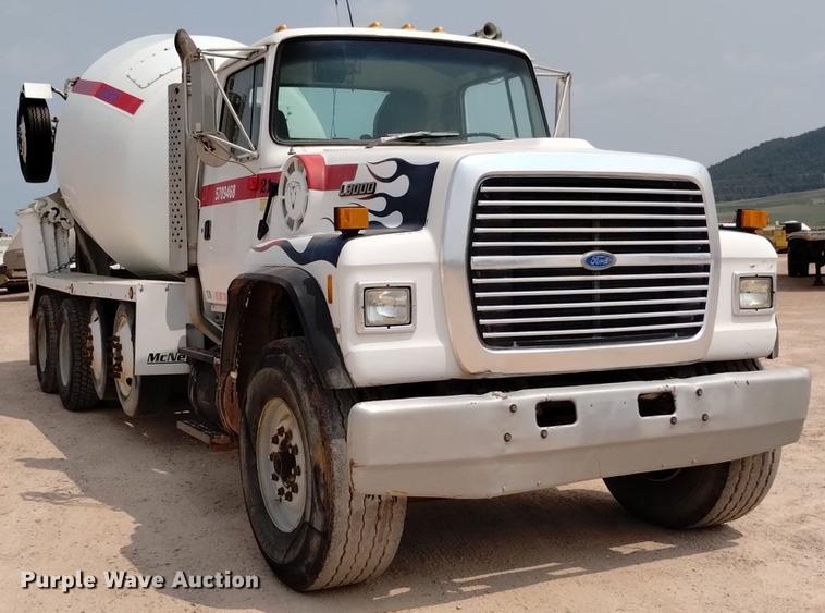 image for item DN6446 1994 Ford L9000  ready mix truck