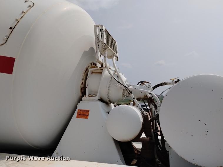 image for item DN6446 1994 Ford L9000  ready mix truck