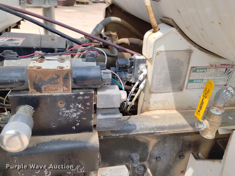 image for item DN6446 1994 Ford L9000  ready mix truck