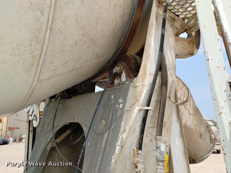 image for item DN6446 1994 Ford L9000  ready mix truck