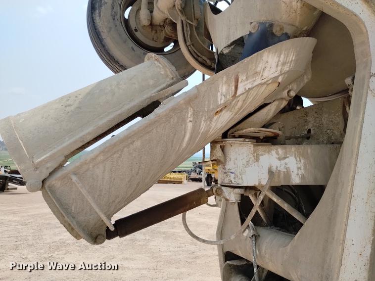 image for item DN6446 1994 Ford L9000  ready mix truck