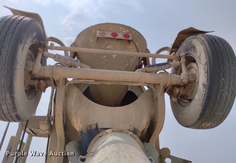 image for item DN6446 1994 Ford L9000  ready mix truck