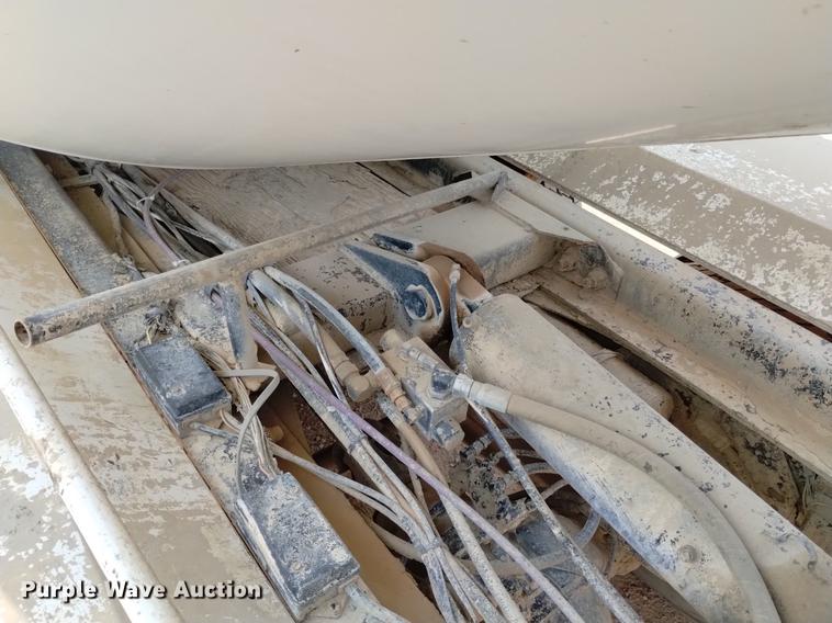 image for item DN6446 1994 Ford L9000  ready mix truck