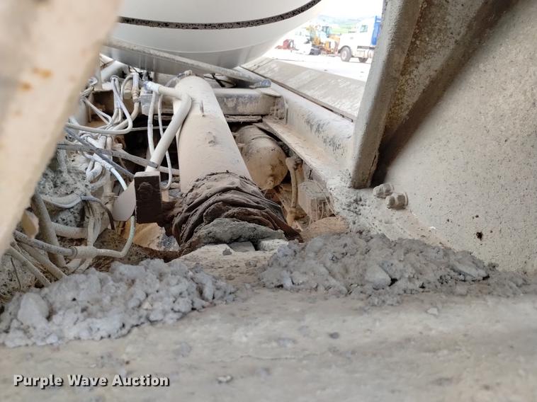 image for item DN6446 1994 Ford L9000  ready mix truck