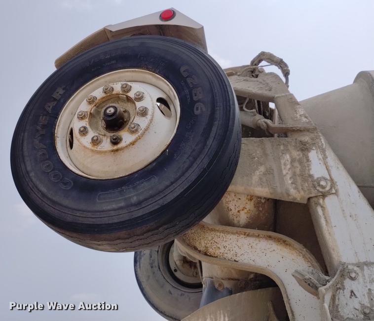 image for item DN6446 1994 Ford L9000  ready mix truck