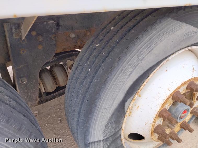 image for item DN6446 1994 Ford L9000  ready mix truck